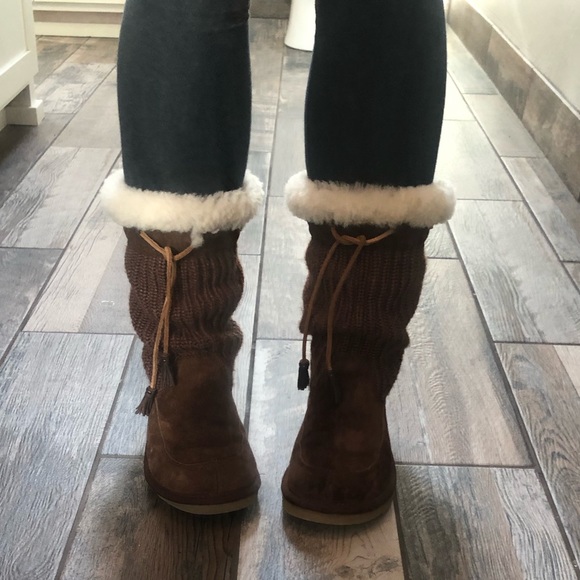 UGG Suburb suede crotchet boot leather tassels - Picture 10 of 15